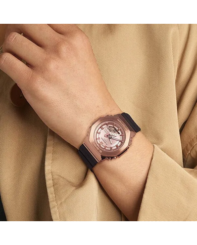 Orologio CASIO G-SHOCK OAK METAL COVERED COMPACT - PINK GOLD SERIE Donna