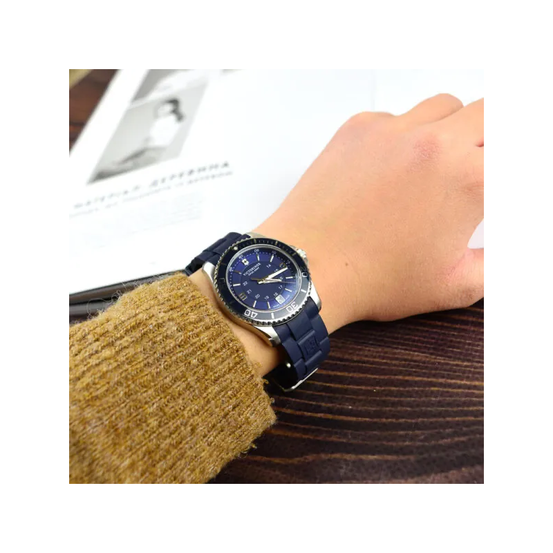 Orologio VICTORINOX WATCHES V241610 