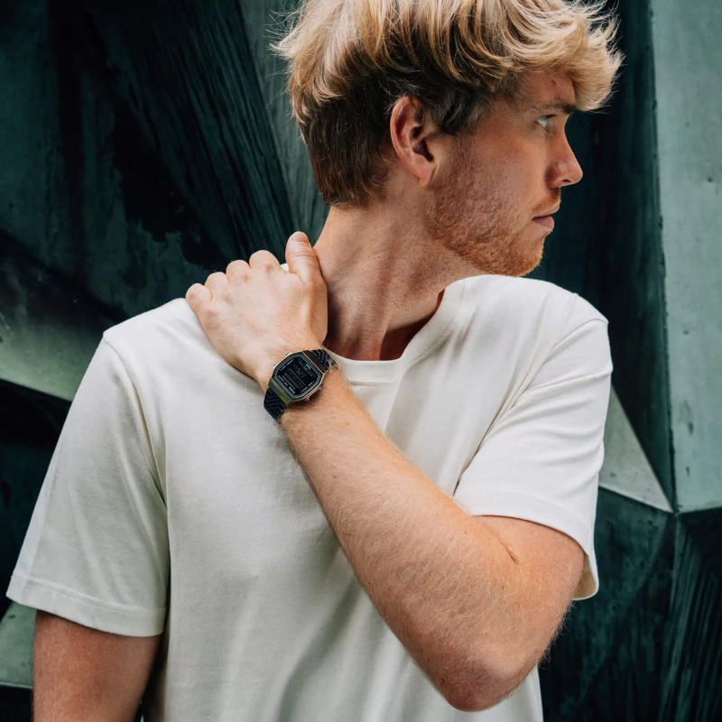 Orologio CASIO VINTAGE BLUETOOTHÂ® SMARTPHONE LINK - BLACK - built-in accelerometer senses body movements + steps counter Unisex