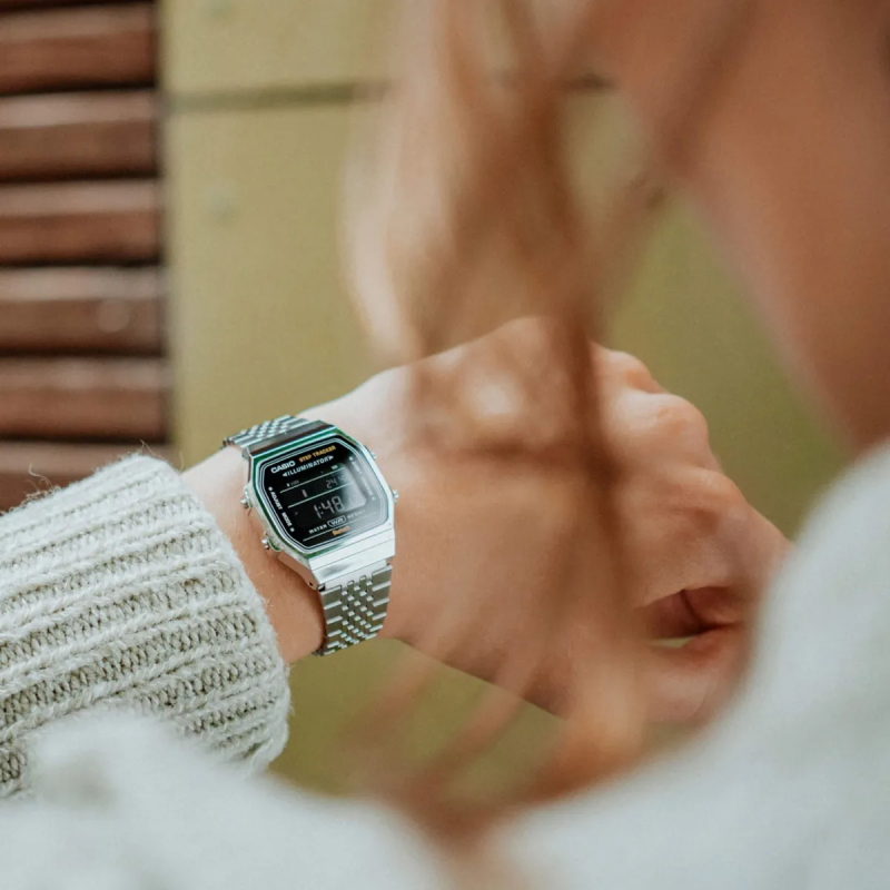 Orologio CASIO VINTAGE BLUETOOTHÂ®  SMARTPHONE LINK - built-in accelerometer senses body movements + steps counter Unisex